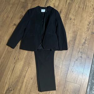 Old Navy Black Women's Two-Piece Blazer and Pants Set